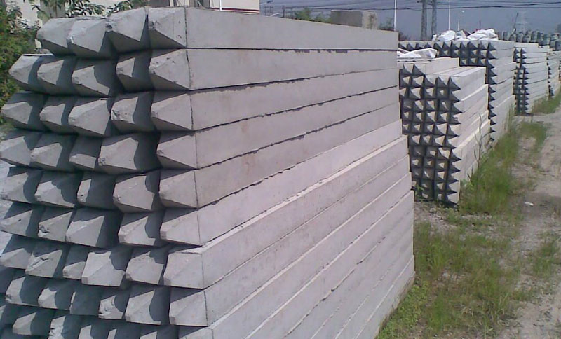 預(yù)制鋼筋混凝土工程樁 - 方樁